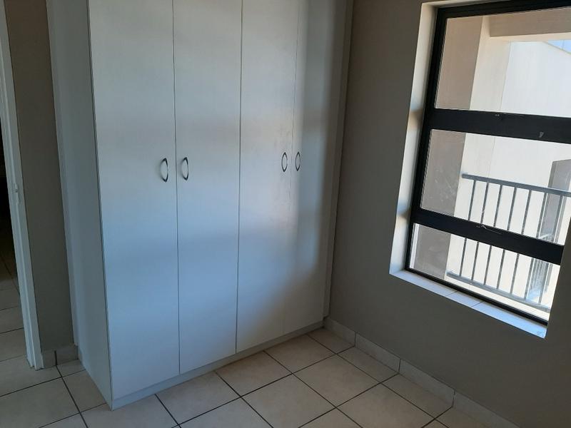 To Let 2 Bedroom Property for Rent in Burgundy Estate Western Cape